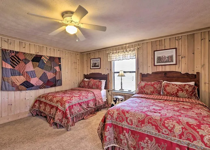 Cozy 'Caymus Cabin' ~ 3 Mi To Callaway Gardens!